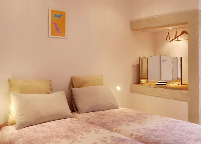 Cacilhas Guest Affittacamere 3*