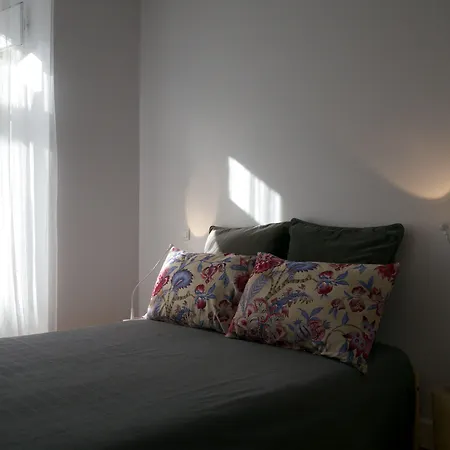 Cacilhas Guest 3* Almada