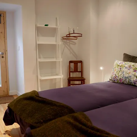 Cacilhas Guest