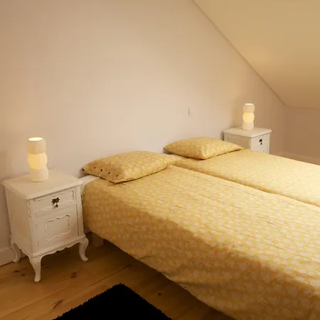 Cacilhas Guest Almada