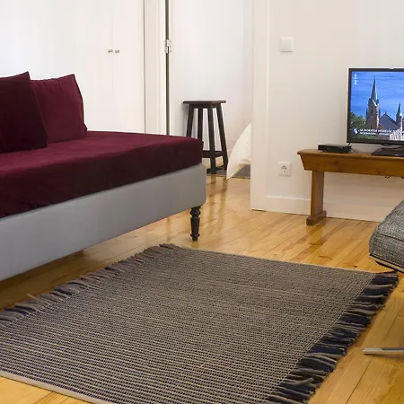 Cacilhas Guest Affittacamere 3*