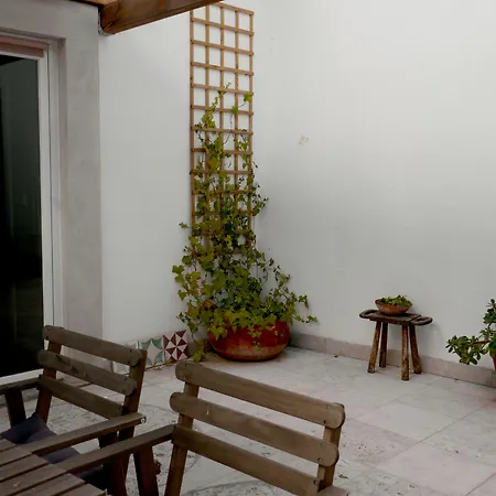 Cacilhas Guest Affittacamere