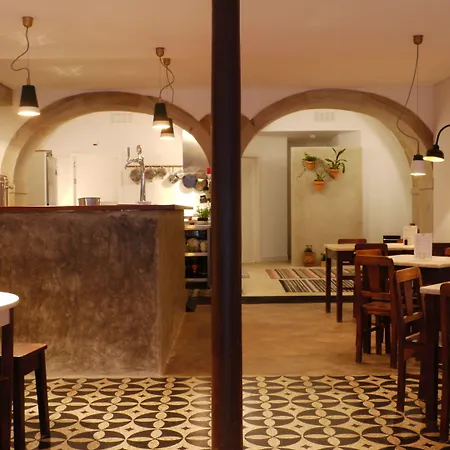 Cacilhas Guest