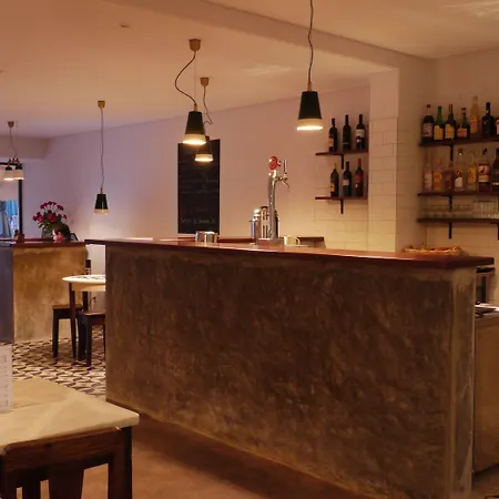 Cacilhas Guest Affittacamere 3*