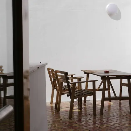 Cacilhas Guest Affittacamere 3*