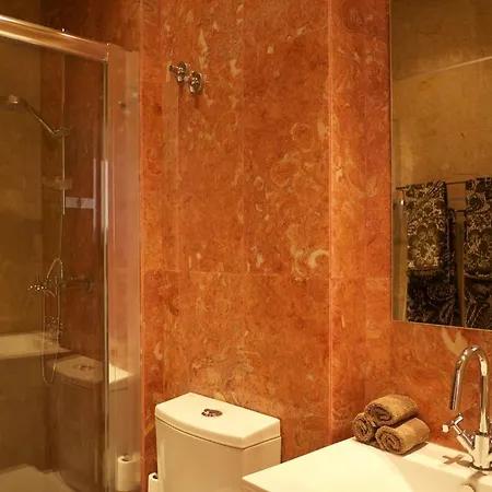 Cacilhas Guest 2* Almada