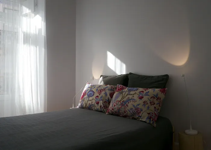 Cacilhas Guest 3* Almada