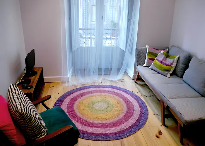 Cacilhas Guest Pensión Almada