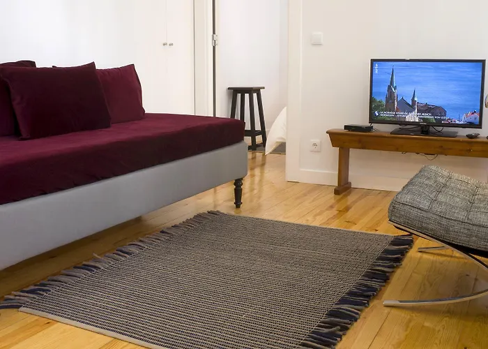 Cacilhas Guest Pensión 3*