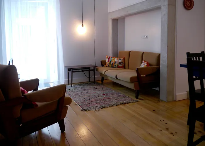 Cacilhas Guest Pensión Almada