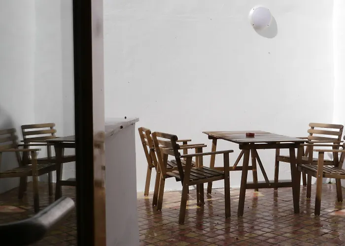 Cacilhas Guest Pensión 3*