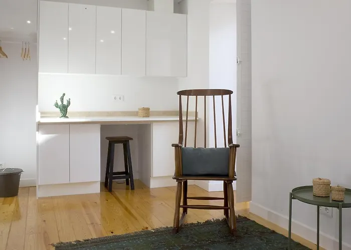 Cacilhas Guest 3* Almada